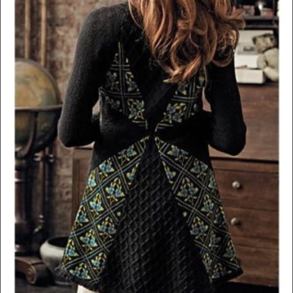 Anthropologie Sleeping on Snow Lafayette Sweater